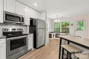 6125 Gray Gate Ln, Charlotte, NC 28210 - Photo 8