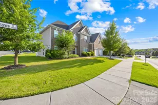 8862 Amazing Ct, Harrisburg, NC 28075 - Photo 2