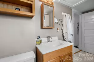 60 Annandale Ave, Asheville, NC 28801 - Photo 18