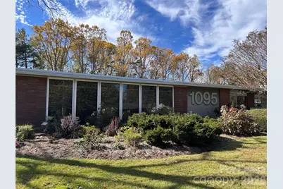 1095 Hendersonville Road #Q, Biltmore Forest, NC 28803 - Photo 1