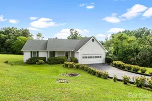 1 Strathmore Dr, Arden, NC 28704 - Photo 2