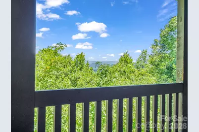122 Birchwood Drive, Hendersonville, NC 28739 - Photo 2