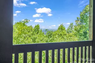 122 Birchwood Dr, Hendersonville, NC 28739 - Photo 2
