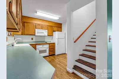 122 Birchwood Drive, Hendersonville, NC 28739 - Photo 12