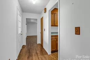 122 Birchwood Dr, Hendersonville, NC 28739 - Photo 16