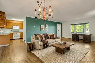 122 Birchwood Dr, Hendersonville, NC 28739 - Photo 10