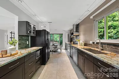 10006 Stoneleigh Lane, Charlotte, NC 28277 - Photo 8