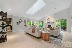10006 Stoneleigh Ln, Charlotte, NC 28277 - Photo 2