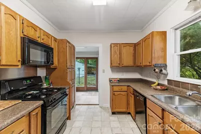 196 E French Broad Street, Brevard, NC 28712 - Photo 22