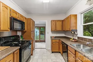 196 E French Broad St, Brevard, NC 28712 - Photo 22