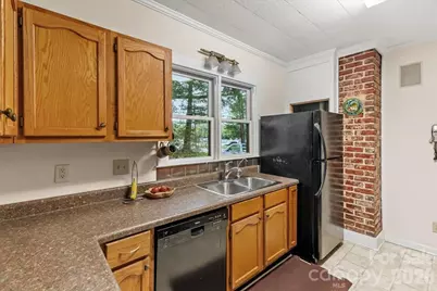 196 E French Broad Street, Brevard, NC 28712 - Photo 20