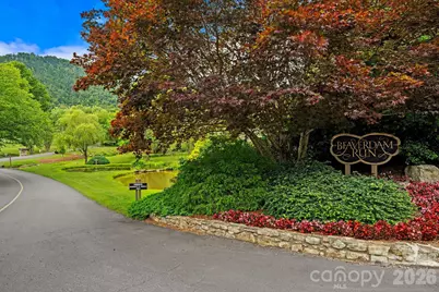 52 Clubside Drive, Asheville, NC 28804 - Photo 2