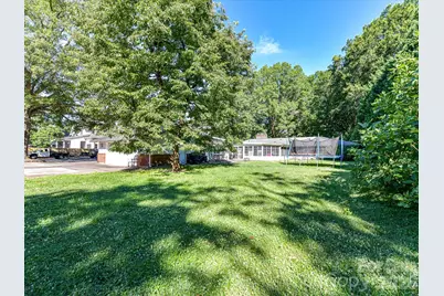 827 Lansdowne Road, Charlotte, NC 28270 - Photo 4