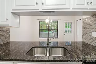 402 Sweetgum Dr, Fort Mill, SC 29715 - Photo 8