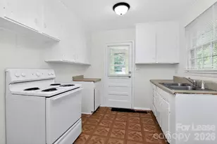 1813 Lasalle St, Charlotte, NC 28216 - Photo 12