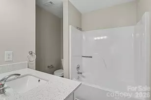 4719 Beech Crest Pl, Charlotte, NC 28269 - Photo 16