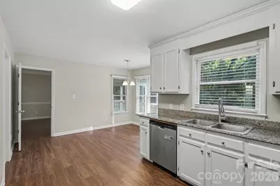 4719 Beech Crest Place, Charlotte, NC 28269 - Photo 8