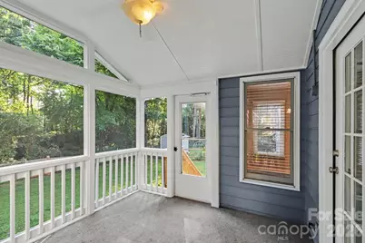 4719 Beech Crest Place, Charlotte, NC 28269 - Photo 2