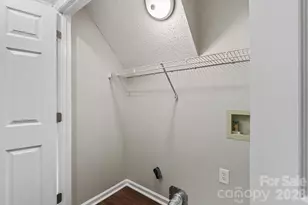 4719 Beech Crest Pl, Charlotte, NC 28269 - Photo 14