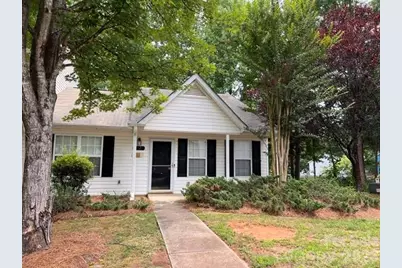 5121 Magnolia Tree Lane, Charlotte, NC 28215 - Photo 2
