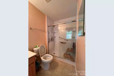 5121 Magnolia Tree Lane, Charlotte, NC 28215 - Photo 18