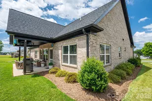 4282 Holly Cir NE, Conover, NC 28613 - Photo 4