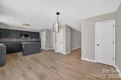 6029 Waterloo Drive, Charlotte, NC 28269 - Photo 8