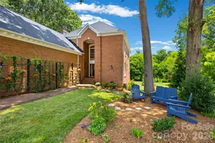 636 Landsdowne Ct, Fort Mill, SC 29708 - Photo 2