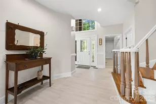 636 Landsdowne Ct, Fort Mill, SC 29708 - Photo 4