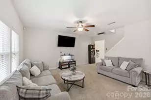 8411 Washoe Pine Ln, Charlotte, NC 28215 - Photo 10