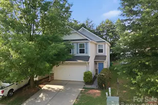 8411 Washoe Pine Ln, Charlotte, NC 28215 - Photo 2
