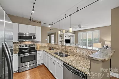 1315 East Boulevard #720, Charlotte, NC 28203 - Photo 6