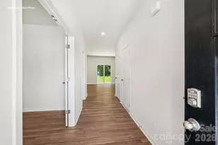 5124 Parker Forest Dr, Charlotte, NC 28215 - Photo 2