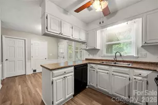 628 Bellows Ln, Charlotte, NC 28270 - Photo 12