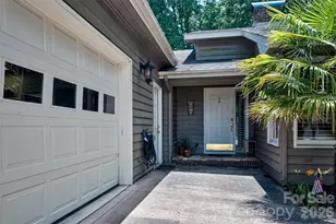 18 Shipmaster Ct, Lake Wylie, SC 29710 - Photo 1