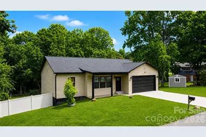 544 30th Avenue NW, Hickory, NC 28601 - Photo 2