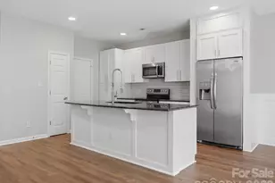 4011 Abbotsbury Dr, Fort Mill, SC 29707 - Photo 6
