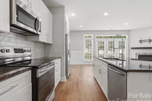 4011 Abbotsbury Dr, Fort Mill, SC 29707 - Photo 8