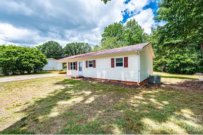 5424 Glenview Drive, Hickory, NC 28602 - Photo 4