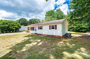 5424 Glenview Dr, Hickory, NC 28602 - Photo 4