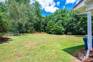 5424 Glenview Dr, Hickory, NC 28602 - Photo 6