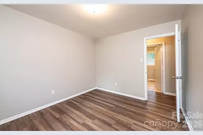 5424 Glenview Drive, Hickory, NC 28602 - Photo 22