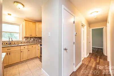 5424 Glenview Drive, Hickory, NC 28602 - Photo 18
