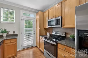 1508 Walnut View Dr, Charlotte, NC 28208 - Photo 8