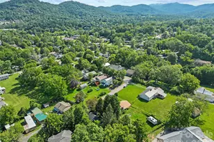 2 Pelzer St, Asheville, NC 28804 - Photo 38