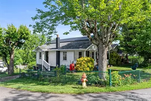 2 Pelzer St, Asheville, NC 28804 - Photo 26
