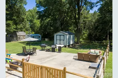 421 Catawba Circle N, Matthews, NC 28104 - Photo 6