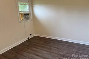 1520 Effingham Rd, Charlotte, NC 28208 - Photo 4