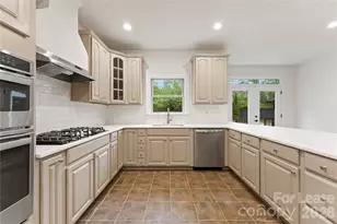 7307 Roseland Ave, Charlotte, NC 28277 - Photo 10