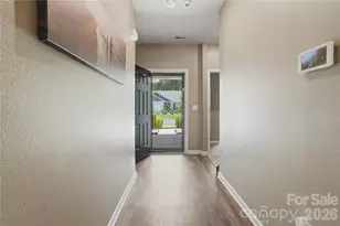 5221 Upton Pl, Charlotte, NC 28215 - Photo 8